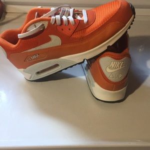 Men’s Nike Air Max all Orange sz 12